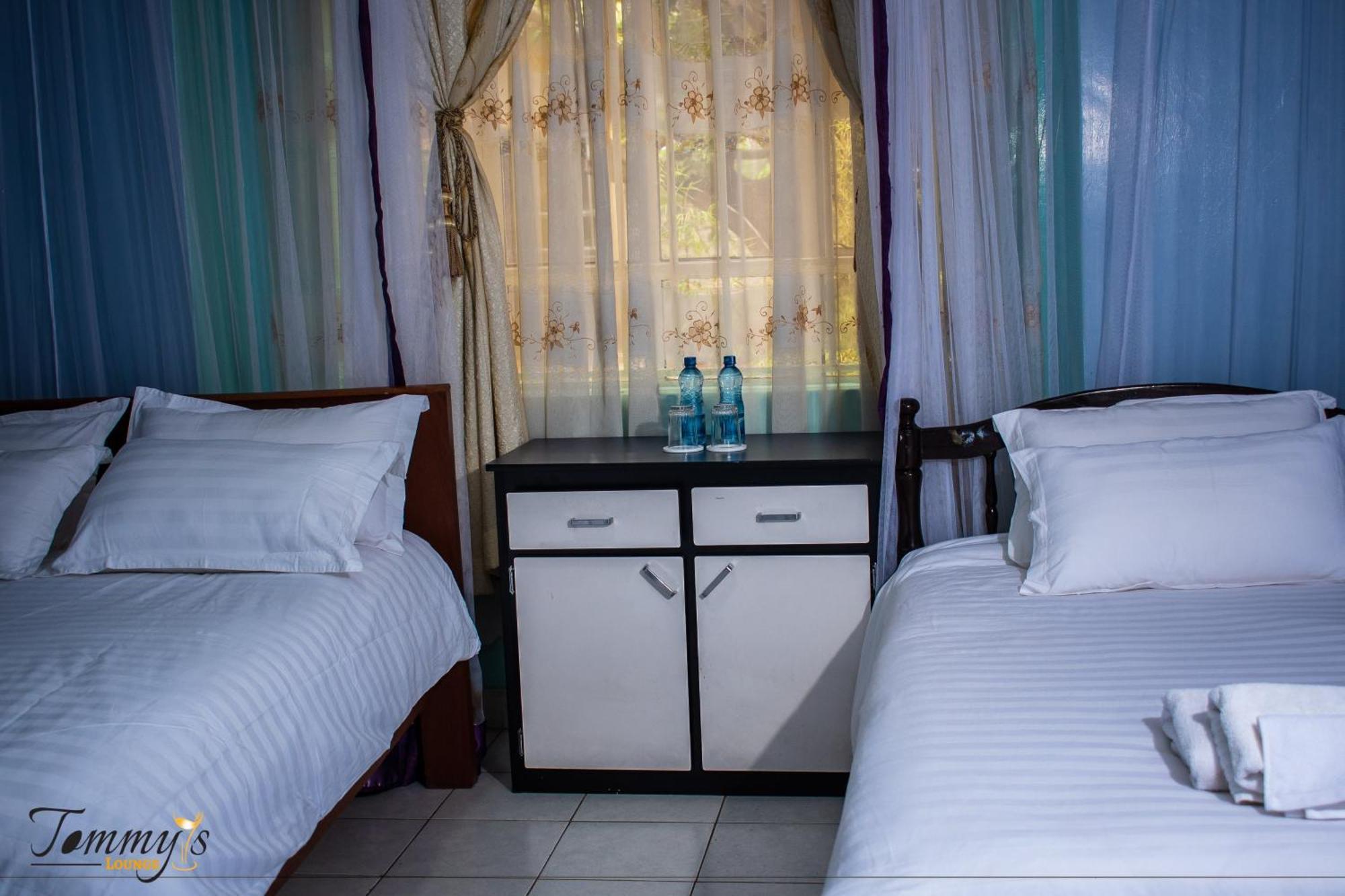 Tommy'S Airport Lounge Hotel Syokimau Ngoại thất bức ảnh